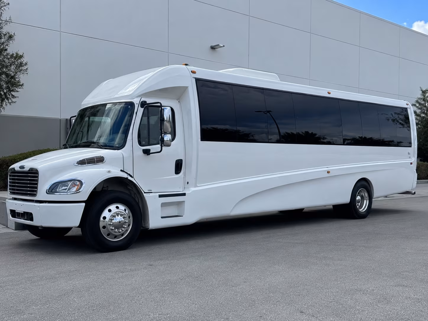 Avondale Birthday, Sweet 16, & Quinceañera Party Bus Rentals