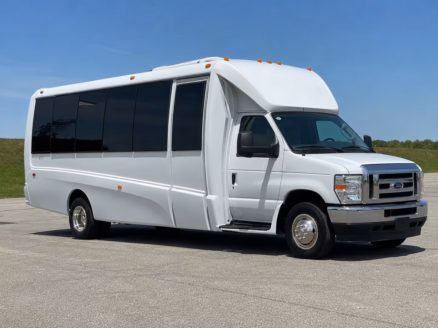 Glendale Prom & Homecoming Transportation onboard seating