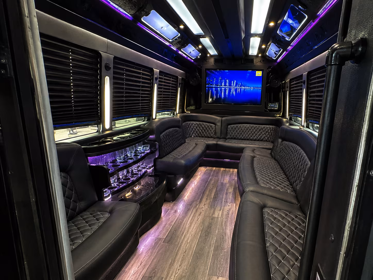 Glendale Winery Tour & Pub Crawl Transportation party bus exterior