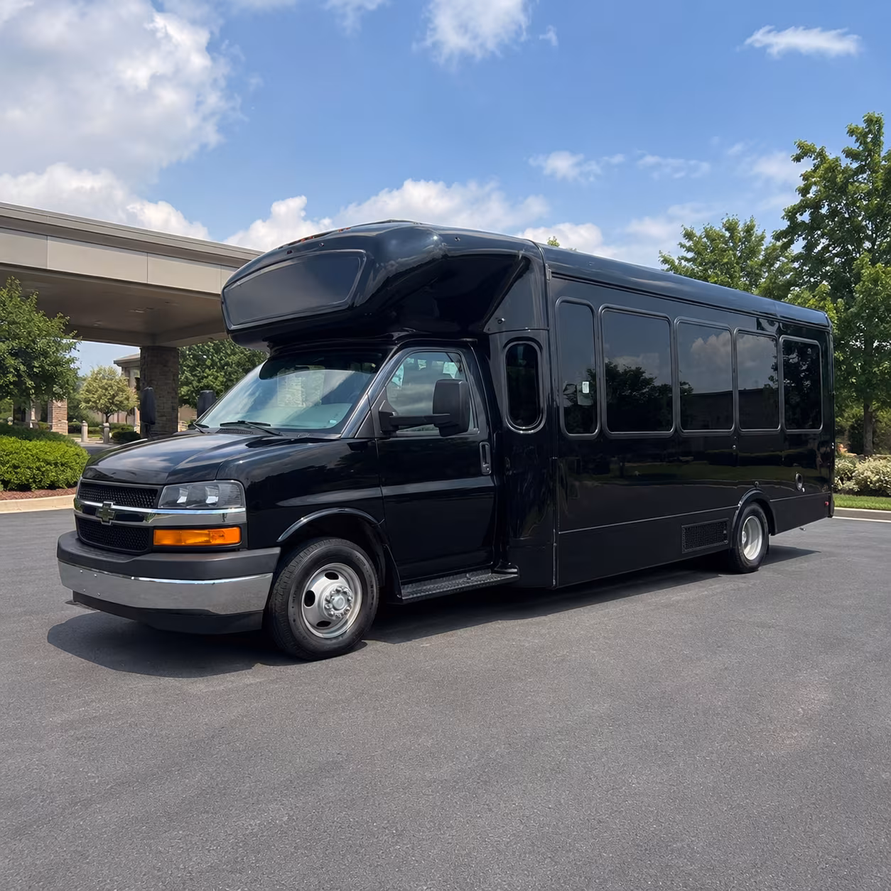Glendale Winery Tour & Pub Crawl Transportation party bus exterior