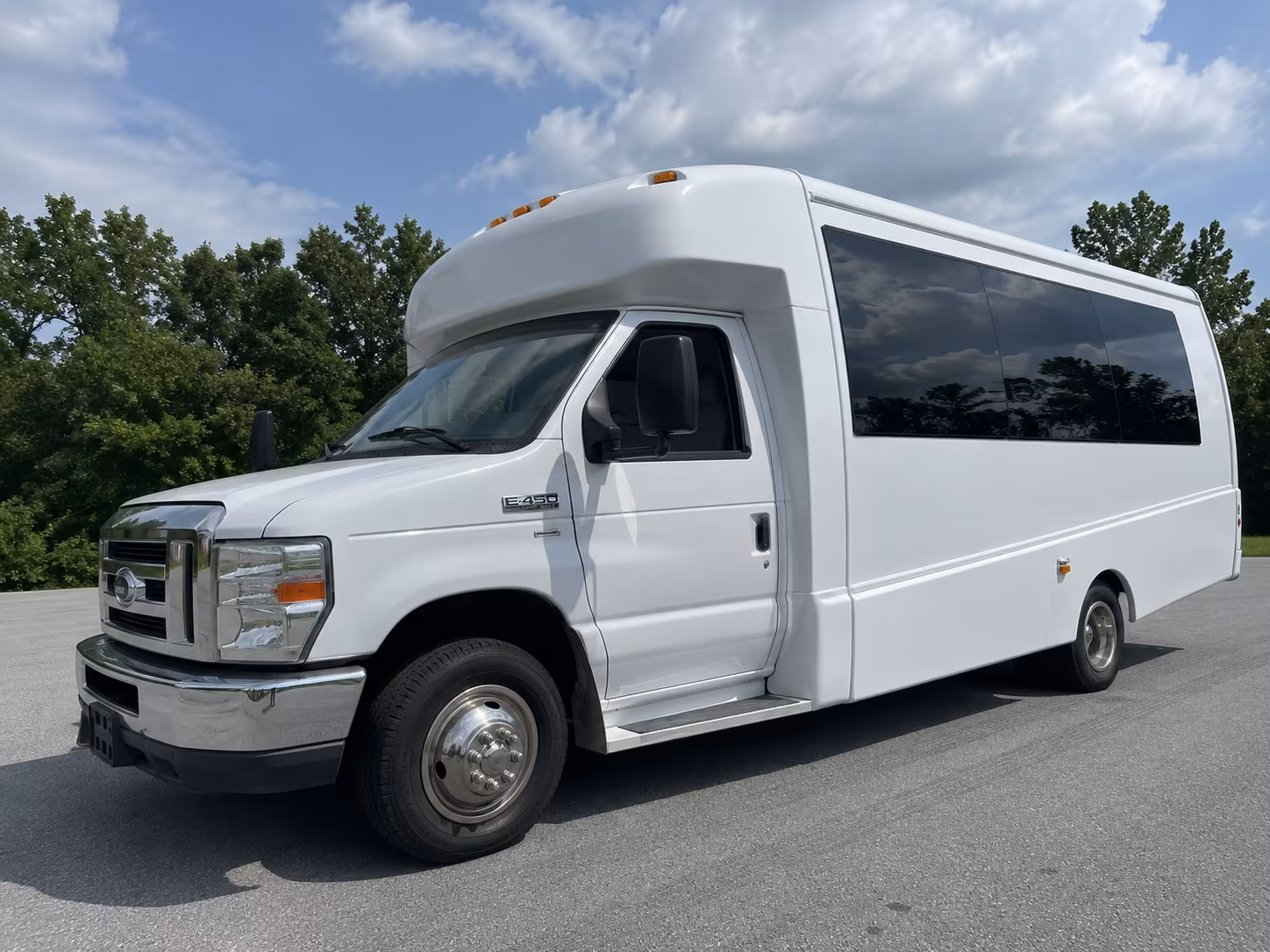 Glendale Winery Tour & Pub Crawl Transportation onboard seating