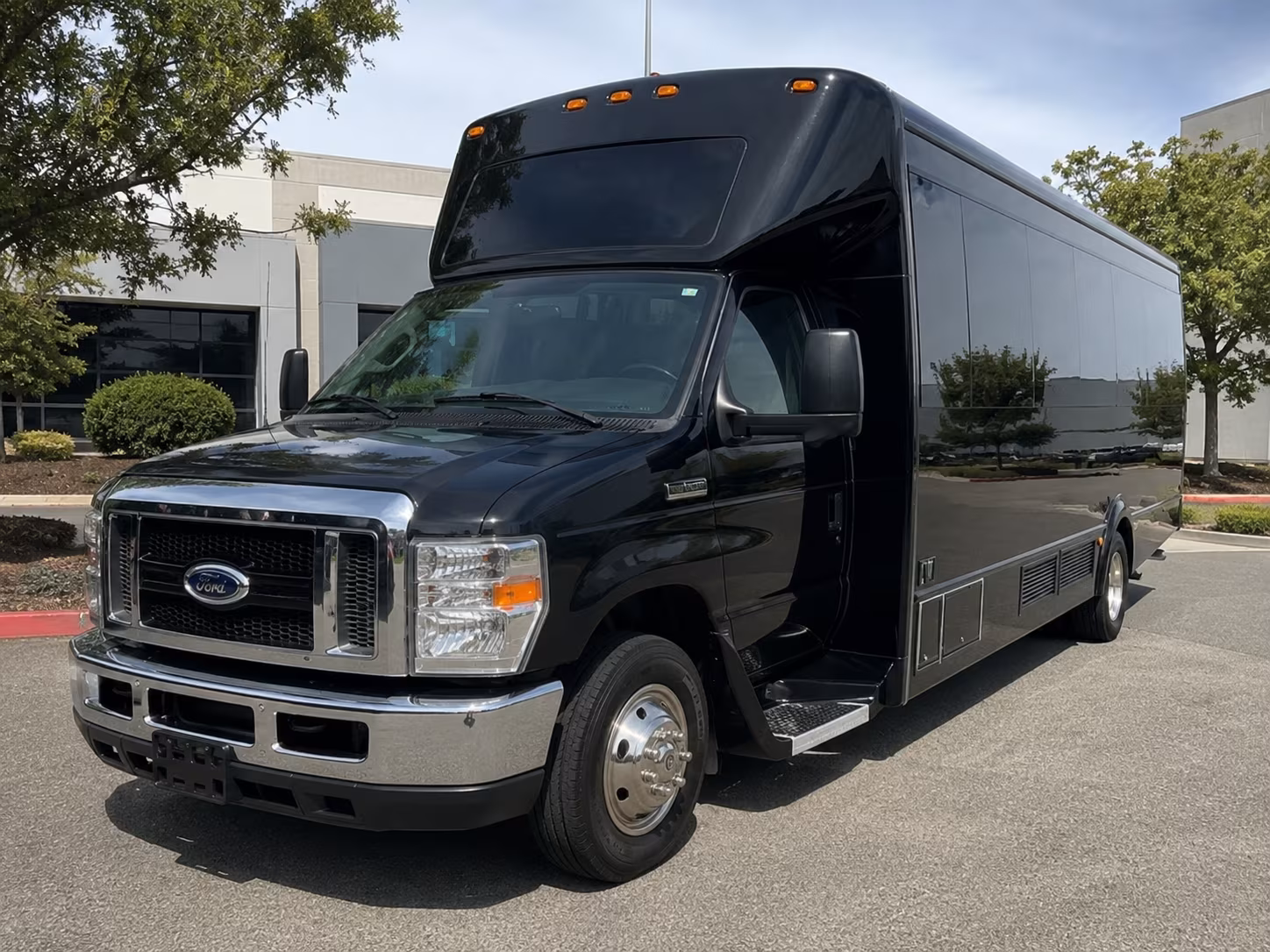 Phoenix Winery Tour & Pub Crawl Transportation